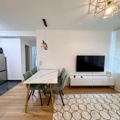 54180021 Fb3e 47e4 958b 814550a702ef